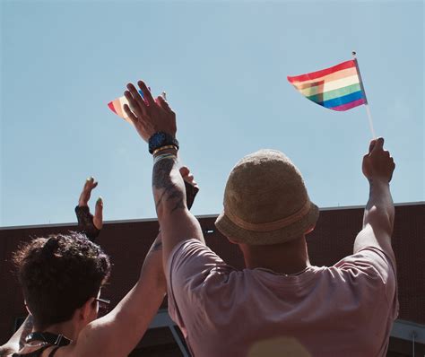 incontri gay pesaro|Chatta e fissa appuntamenti con uomini gay, bisessuali,